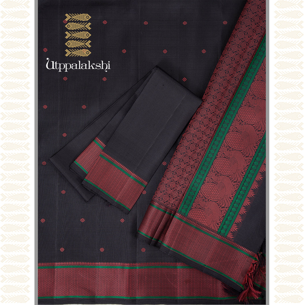 BLACK SAREE WITH ARAKKU SILK PETT-AN UTPPALAKSHI HANDWOVEN KANCHIPURAM SILK SAREE
