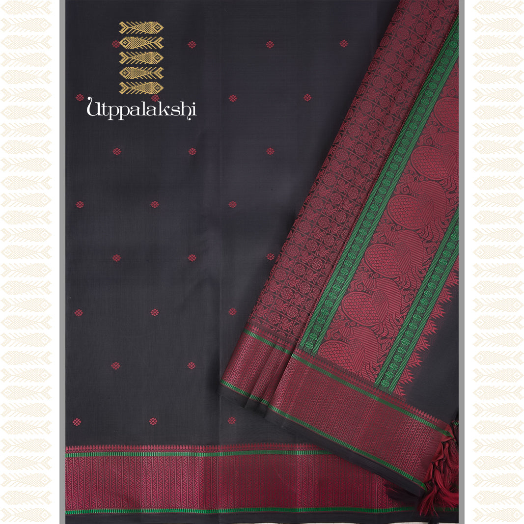 BLACK SAREE WITH ARAKKU SILK PETT-AN UTPPALAKSHI HANDWOVEN KANCHIPURAM SILK SAREE